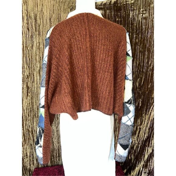 Urban Outfitters Oversized Cropped Patchwork Sweater XS - Picture 5 of 9